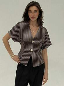 Aloruh Camisa blanca sólida con mangas de murciélago, doble botonadura y frente abierto elegante - Marrón - Ver 1