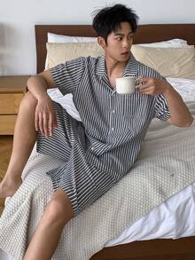 DAZY Conjunto de pijama de camisa de manga corta a rayas y pantalones cortos para hombre, de verano - Multicolor - Ver 1