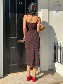 SHEIN EZwear 女士爱心印花中长连衣裙，修身吊带连衣裙，适合夏季穿着 - 彩色 - 查看 2