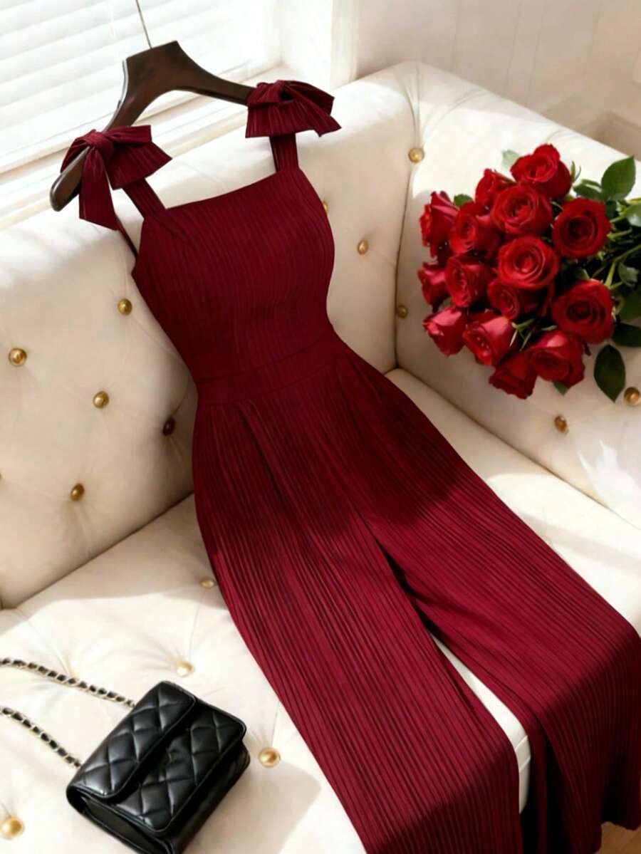 GlowEve Nuovo tuta da donna con bretelle a spaghetti e design a fiocco, in tessuto lavorato, elegante e versatile per lavoro, vacanza, adatta per San Valentino - Bordò - Visualizzare 1