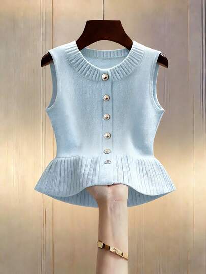 Franclia Women's Spring/Summer Simple And Stylish Blue Round Neck Sleeveless Top With Straight Shoulders, Versatile For Everyday Wear, Metal Button Opening, A-Line Hem, Solid Color Slim Fit Knit Top. Suitable For Spring To Summer, Summer Tops, Summer Holiday Outfits, Women's Spring Outfits, Spring Clothing, Elegant Women's Outfits, Elegant Women's Tops, And Women's Casual Wear.Graduation Season Attire, Fashionable Casual Commuter Wear, Business Office Wear, Versatile And Stylish Everyday Casual Wear, Urban Teacher's Professional Attire