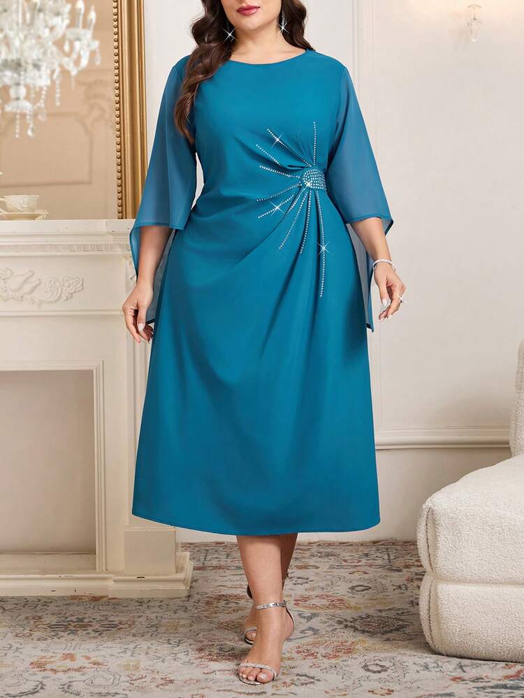 Reflora Vestido elegante plus size de cor sólida com decote redondo, detalhes em strass e franzido. - Verde-azulado - Ver 7