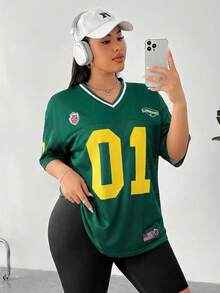 SHEIN EZwear 大码女式夏季至初秋休闲运动T恤，幸运数字01和加州字母印花，轻薄面料拼接，V领宽松长袖大码T恤 - 綠色 - 查看 4