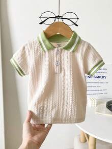 Souflis Souflis 男婴经典绿色华夫格杏色 Polo 衫，白色撞色纽扣半开襟短袖休闲上衣，夏季街头风运动装，适合上学、度假、户外穿着，复古风，男婴服装，男婴 Polo 衫，纯棉婴儿服装，幼儿纽扣男婴服装，纯棉幼儿服装，6 个月至 3 岁 - 米色 - 查看 3