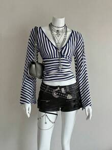 EgrlEra Áo thun nữ gợi cảm, tối giản, kẻ sọc, cổ chữ V sâu - Màu xanh hải quân - Xem 5