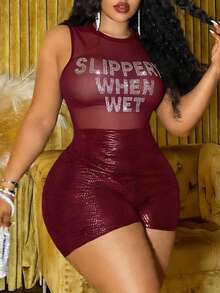 Slaydiva 秋冬新品，优雅百搭，适合派对、聚会、约会、音乐节及日常休闲穿着。修身纯黑色超高腰侧褶皱超短裤，蛇纹纹理，弹力针织面料，大码女装 - 酒紅色 - 查看 2