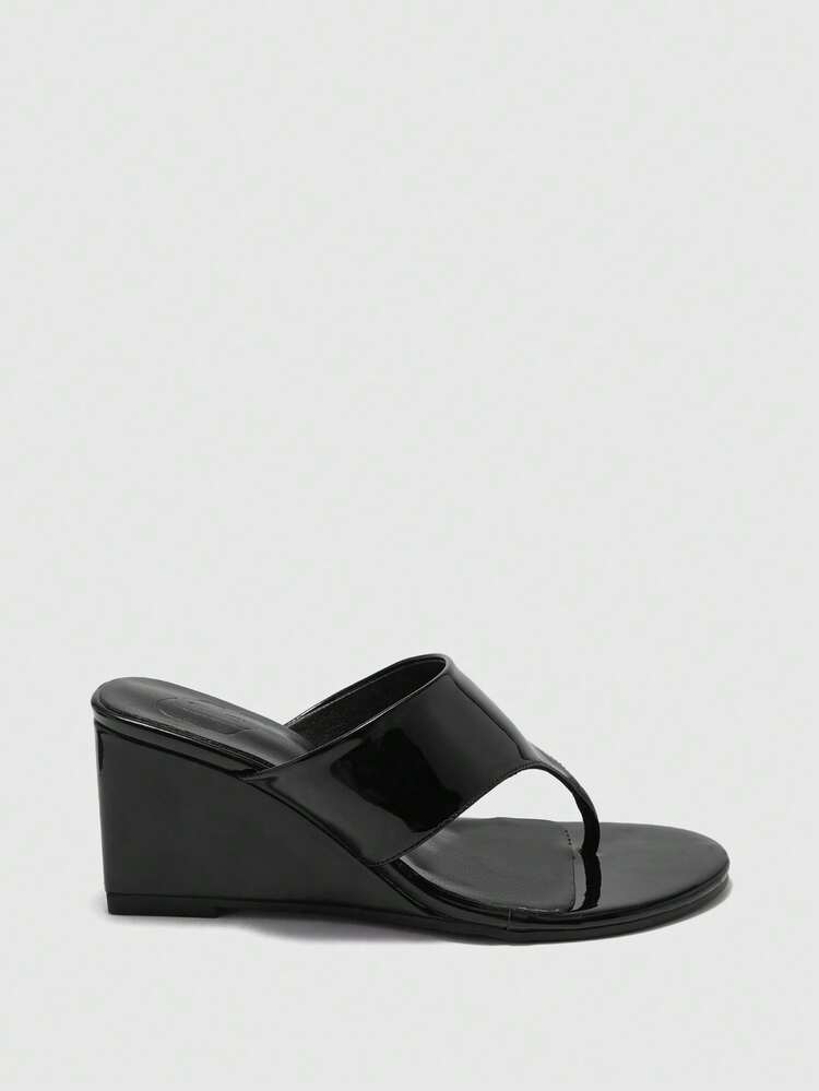 CUCCOO BIZCHIC Women's Rhinestone Embellished Casual Platform Slide Sandals