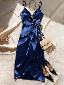 GlowEve Vestido elegante con escote en V y cruzado para mujer, con ajuste favorecedor para citas y ocasiones - Azul Marino - Ver 3