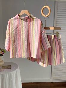 Comfortcana Bộ đồ hai mảnh áo ngắn tay kẻ sọc cầu vồng dáng rộng mới nhất dành cho nữ mùa hè xuân 2026, chất liệu 50% cotton, thích hợp cho kỳ nghỉ, Lễ Tình nhân, Lễ Phục sinh, Ngày Thánh Patrick, đi chơi, dự tiệc, đám cưới, lễ tốt nghiệp, thanh lịch, nghỉ mát, thường ngày, sang trọng, trang trọng, lễ hội, thư giãn tại nhà, bãi biển, ngày lễ. - Hồng - Xem 2