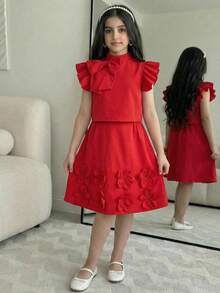 少女春夏休闲正式优雅返校套装，圆领泡泡袖上衣饰有3D立体花卉图案，搭配A字裙。 - 黑與白 - 查看 5