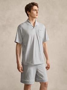 EverLounge Conjunto de Pijama Masculino com Gola de Recorte Contrastante, Manga Curta e Shorts Soltos, Cinza Claro e Preto - Cinza Claro - Visão 5