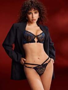 黑色底宝石蓝蕾丝边女士钢圈文胸套装，性感低腰丁字裤 - 黑色 - 查看 1