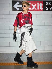 ROMWE MEN Street Life 男士扎染数码印花圆领T恤 - 酒紅色 - 查看 5