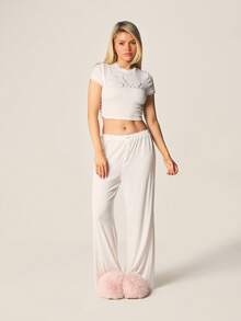 MISSGUIDED 刺绣新娘罗纹露脐上衣和阔腿睡裤套装，短袖高腰 - 白色 - 查看 4