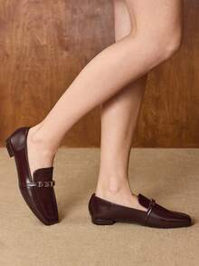 MOTF 女士PU皮革金属细节平底鞋 - 咖啡棕 - 查看 7