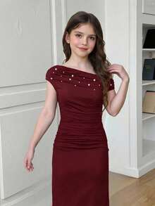 SHEIN 少女优雅串珠褶皱单肩修身针织长裙，适合夏季度假、海滩、休闲优雅返校、约会、派对、婚礼、伴娘、舞会、正式场合、情人节等场合。 - 酒紅色 - 查看 4