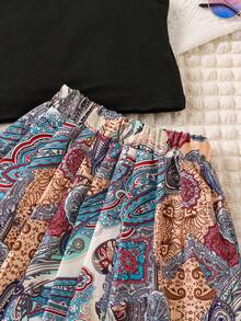 SHEIN 2件套女童夏季新款印花半身裙+黑色无袖上衣套装，休闲百搭，适合旅行、海滩、日常穿着 - 黑與白 - 查看 12