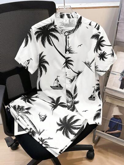 SHEIN Set de 2 piezas de camisa y pantalones cortos con estampado de palmeras para niño preadolescente, adecuado para viajes, escuela, uso casual diario, deportes, primavera/verano
