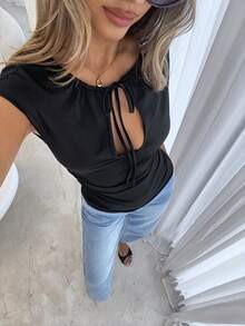 Siren Gaze 女士性感纯色镂空系带T恤，夏季 - 黑色 - 查看 1