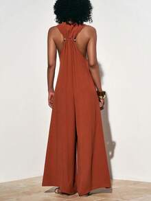 Zivah Bộ jumpsuit nữ dáng rộng không tay cổ tròn màu vàng nâu, phong cách boho, màu sắc tươi tắn, phối ren xếp ly kim loại ở lưng, dành cho mùa xuân/hè 2026. Thích hợp cho các hoạt động thường ngày, dự tiệc, du lịch, phong cách boho, đi biển, trang phục sân bay, trang phục ăn trưa, lễ hội và trang phục dự đám cưới, kỳ nghỉ, phong cách phương Tây, du mục. - Rỉ Nâu - Xem 2