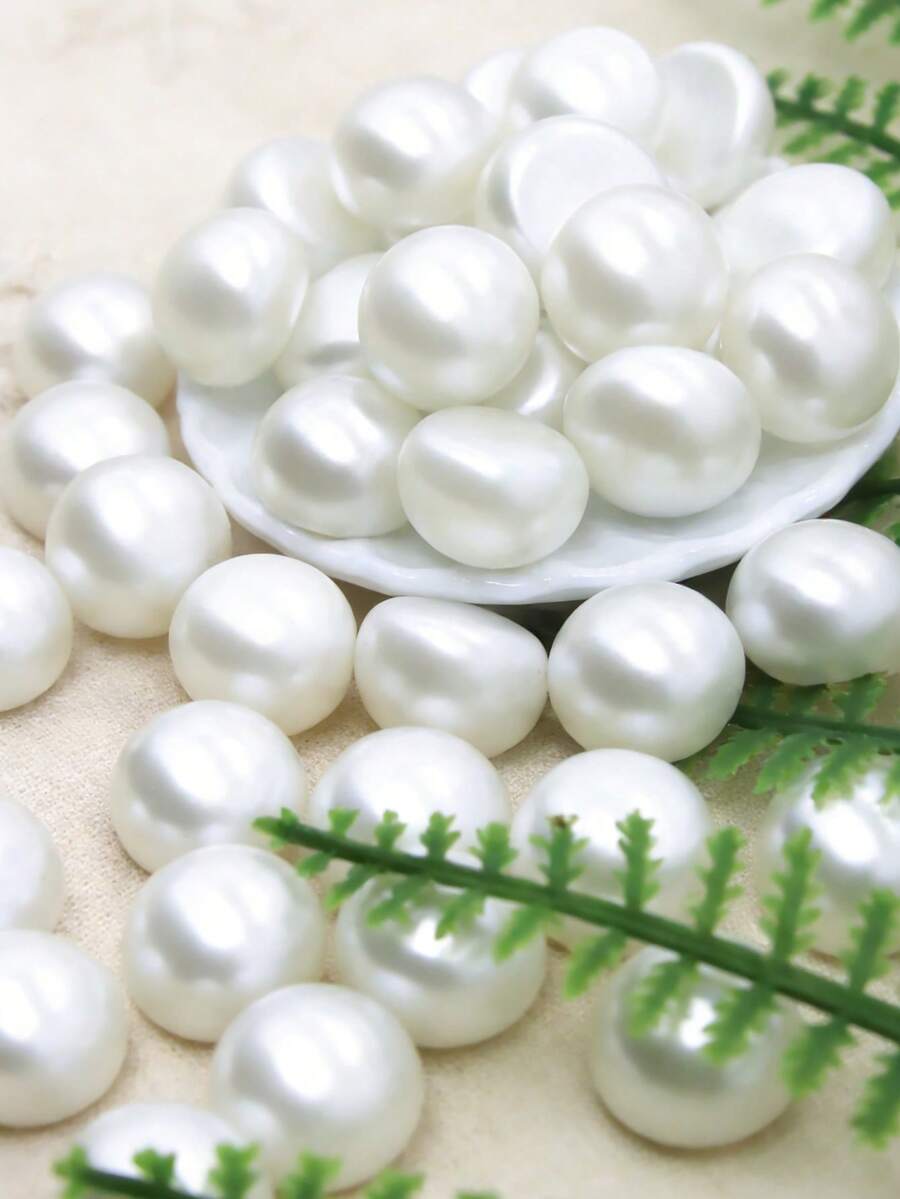 50 Pearls With Holes In The Semicircle - White - View 1