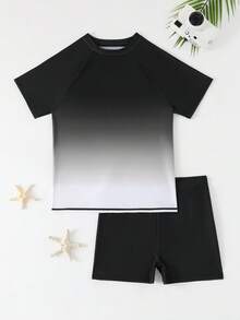 SHEIN 两件套青少年男童泳装，黑灰渐变针织面料，短袖T恤+泳裤，时尚休闲运动风，适合游泳、夏季度假、海滩、泳池等场合。 - 黑色 - 查看 3