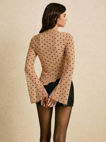 Poéselle 女士圆领长袖不对称下摆波点T恤 - 卡其色 - 查看 5