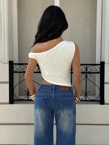 Siren Gaze 白色露肩短款上衣，饰以金色贝壳，不对称下摆，时尚白色纹理针织短款上衣，露肩款式，金色贝壳细节，完美夏季之选。白色短款上衣，女士贝壳上衣，短款上衣，贝壳套装，单肩短款上衣，钩针短款上衣，性感夏季上衣，蕾丝上衣，闪亮上衣，白色亮片上衣，女士短款上衣，优雅白色性感上衣，珍珠上衣，女士夏季上衣，女士夏季套装，女士上衣，夏季露肩上衣 - 杏色 - 查看 6