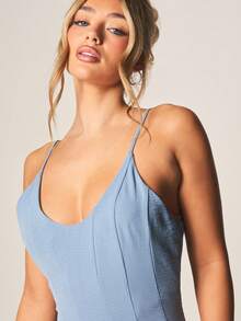 MISSGUIDED 浅蓝色吊带迷你连衣裙，V领无袖A字型夏季修身A字裙，休闲日间派对连衣裙 - 藍色 - 查看 5