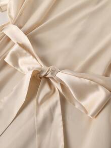 Lacomfia 大码优雅纯色圆领短袖系带衬衫 - 杏色 - 查看 5