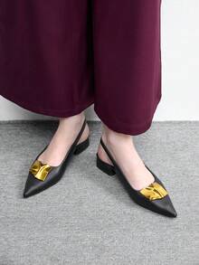 CUCCOO BIZCHIC Sapato feminino preto de bico fino com detalhes plissados em metal, salto baixo, versátil para o dia a dia e para o escritório, design elegante sem calcanhar. - Preto - Ver 5