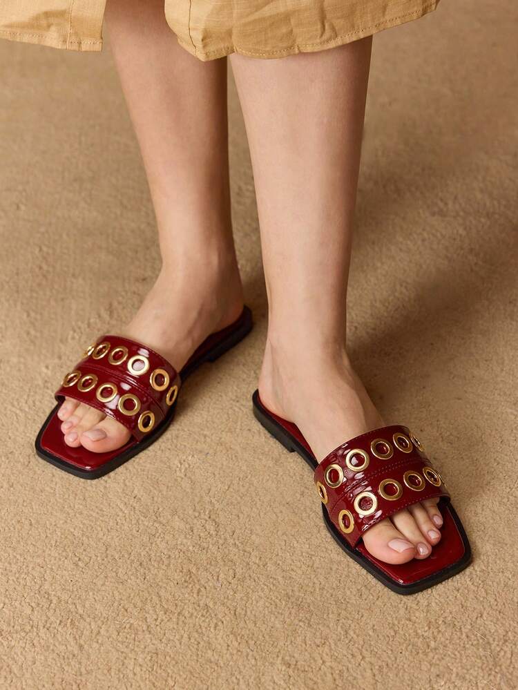NEW OUTDOOR WOMEN'S FLAT SANDALS SQUARE TOE SLIPPERS WOMEN CASUAL COMFORTABLE PARTY COMMUTING SUMMER WOMEN'S SHOES THICK BOTTOM NON-SLIP SLIPPERS WOMEN FOR CHRISTMAS SPRING SHOES