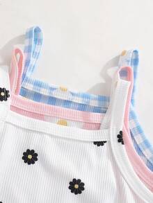 SHEIN 3套女嬰與大童女夏季套裝，粉色與白色，可愛家庭配色，Y2K花卉波點格紋無袖細肩帶背心上衣與短褲 - 彩色 - 查看 3