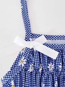 SHEIN ChillGrl Girls 2-Piece Set: Woven Plaid Allover Daisy Print Camisole Top Paired With Elastic Waist Straight Leg Pants, Bow Decor, Retro Casual, Suitable For Spring/Summer Daily Wear - Blue - View 3
