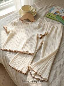 Cozy Pixies 2 piezas Conjunto de top con cuello redondo de manga larga y dobladillo con volantes y pantalones con cintura elástica acampanados para bebé niña, 2 piezas Conjunto de pantalón casual para bebé niña, Ropa de bebé unisex de dos piezas de bambú, 2 piezas Conjunto de pijama de estilo vintage lindo para bebé niña - Multicolor - Ver 2