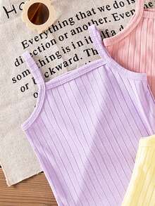 SHEIN 3件套女婴提花吊带背心。无袖设计，清爽透气，可爱时尚，马卡龙粉彩色系，甜美明亮，百搭实用。面料柔软舒适，休闲可爱风格，适合春夏外出、户外玩耍、度假、日常穿着和旅行。 - 彩色 - 查看 4