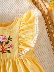 SHEIN 新生女宝宝甜美简约刺绣花边纯棉无袖连衣裙，轻盈透气，适合日常穿着、庆祝派对、一周岁生日、春夏新品 - 黃色 - 查看 5