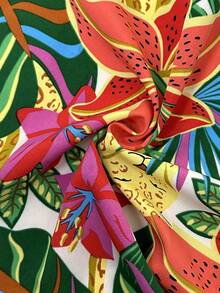 Maweii Áo sơ mi dáng rộng cỡ lớn in họa tiết hoa nhiệt đới, thắt nơ phía trước, thích hợp cho kỳ nghỉ. - Nhiều màu - Xem 7