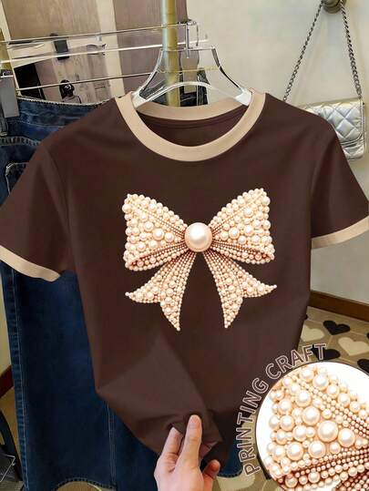 复古美拉德撞色蝴蝶印花T恤，时尚街头风叠穿单品，酷炫休闲校园穿搭，返校季必备，2000年代Y2K风格，韩版时尚，适合夏季、秋季和冬季穿着。