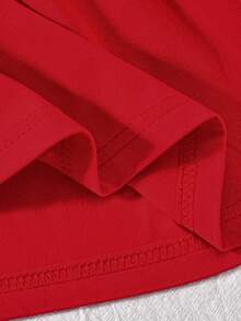 SHEIN Playful Pals 春夏女童红色无袖连衣裙，领口饰有花朵滚边，点缀3D草莓刺绣和格子蝴蝶结，甜美可爱风格，适合外出、日常穿着和派对。 - 紅色 - 查看 9