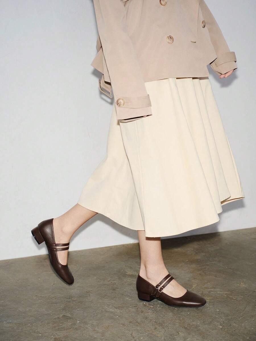 女士3厘米布面包跟鞋，黑色、时尚百搭，海军蓝、咖啡色、酒红色低跟粗跟优雅休闲平底鞋 - 巧克力棕 - 查看 1