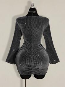 SHEIN ICON 大码女式深V领金色迷你派对连衣裙 - 銀色 - 查看 2