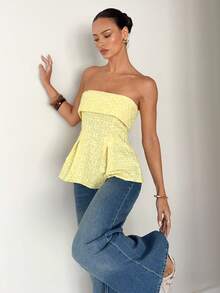 Siren Gaze 女士黄色花卉压花无肩带荷叶边上衣，甜美夏日风情 - 淡黃色 - 查看 5