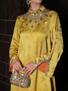 Layrah 手工水钻装饰领长袖连衣裙 - 黃色 - 查看 2