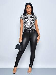 SOLERSUN Bộ đồ nữ thời trang xuân/hè thanh lịch thường ngày, họa tiết in đen trắng, áo liền thân tay ngắn phối màu tương phản, co giãn, thoải mái, thích hợp cho kỳ nghỉ và hẹn hò. - màu đen - Xem 7