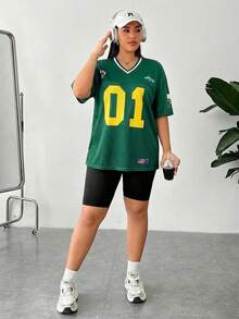 SHEIN EZwear 大码女式夏季至初秋休闲运动T恤，幸运数字01和加州字母印花，轻薄面料拼接，V领宽松长袖大码T恤 - 綠色 - 查看 3