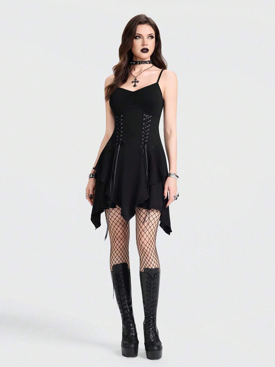 Breakform 女士性感哥特风吊带前褶裥收腰人字纹系带蝴蝶结露肩短款吊带连衣裙 - 黑色 - 查看 1