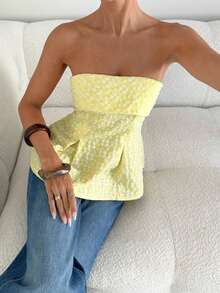 Siren Gaze 女士黄色花卉压花无肩带荷叶边上衣，甜美夏日风情 - 淡黃色 - 查看 3