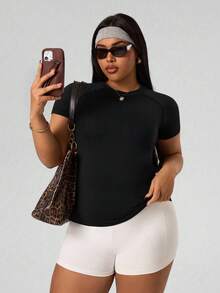 Rhythm Era Easithlete Women's Solid Color Raglan Short Sleeve Seamless Sports T-Shirt Plus Size Active Wear Tops Curve Activewear Tops Curve Women's Workout Shirts Curve Workout Tops Plus Size Workout Shirt Curve Women's Workout Shirts - Black - View 5