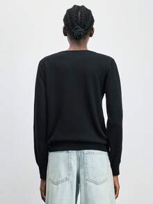 Maija 2026 现代都市优雅格子艺术线条蓝色落肩初夏打底衫，适合圣诞派对季、返校季、校园生活；黑色开衫女长袖黑色上衣纽扣上衣黑色毛衣开衫短款；春假牛仔裤阔腿女牛仔裤宽松喇叭牛仔裤女牛仔裤宽松 - 黑色 - 查看 3